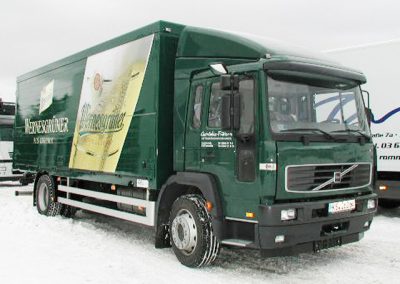 LKW Nutzfahrzeug im Getränkeaufbau von Grimm und Partner Fahrzeugbau